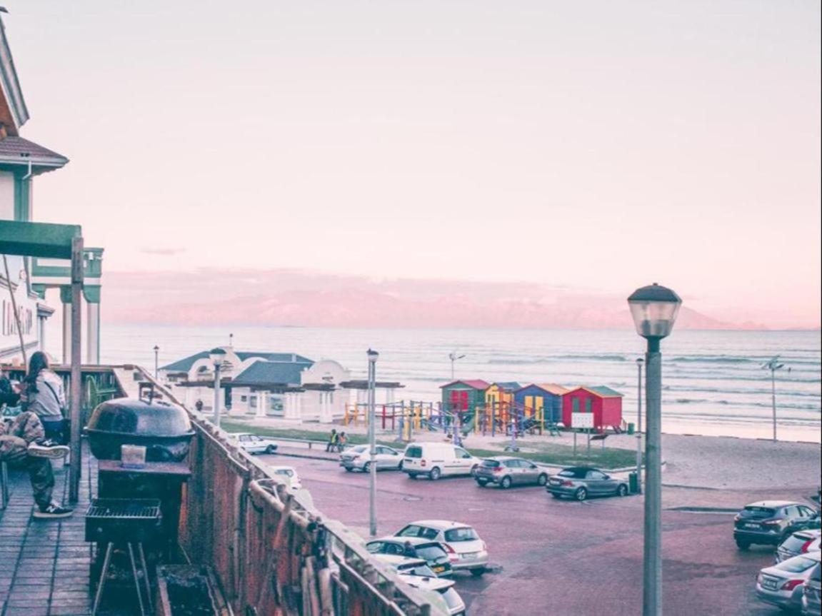 African Soul Surfer Muizenberg Dış mekan fotoğraf